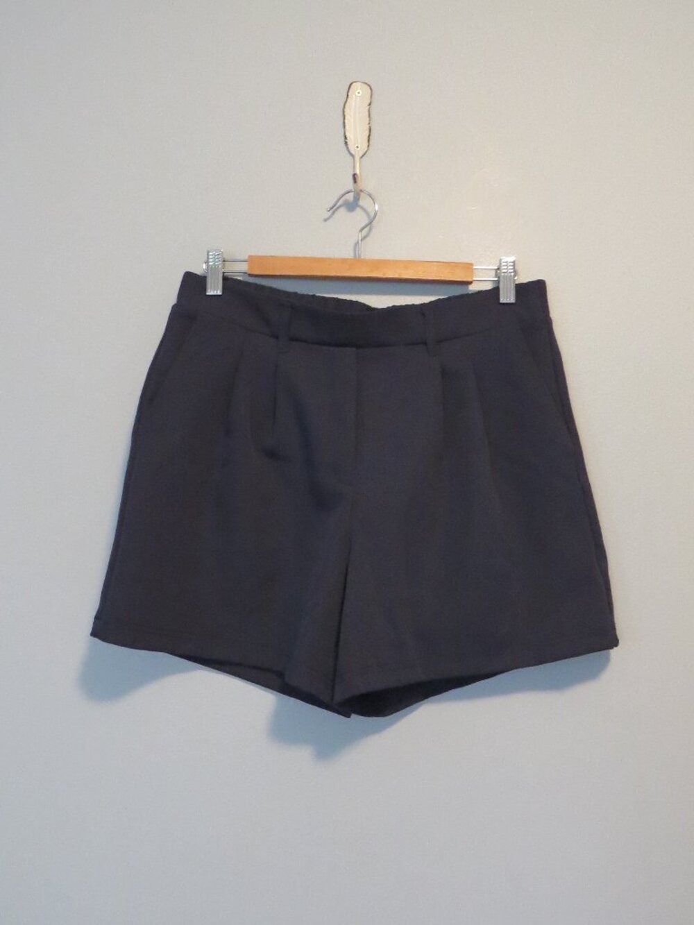 32 Degrees Navy Blue Pull On Pleated Trouser Shorts Sz M Pockets 5" Inseam